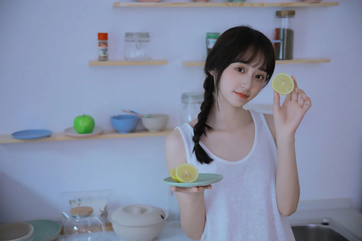 YiTuYu Art Language Vol.7547: Modern Sophistication with Licaicain