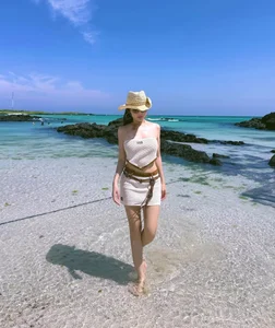 Huyen Baby radiates elegance in chic beachwear with a stunning summer vibe - image 10