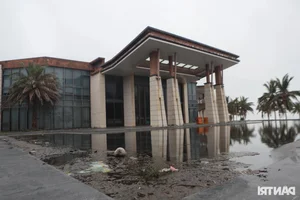 The Sad Reality of a World-Class Bay: Beautiful Beaches Left Ruined and Neglected - image 5