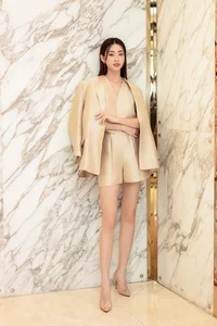 Miss Cao Bang Luong Thuy Linh: From Beauty Queen to CEO Style - image 8