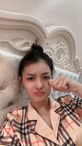 Vbiz Beauty Queen Openly Admits Plastic Surgery and Gets Mistaken for Someone Else - image 6