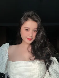 Thao Nari: The Radiant Beauty of the Tay Streamer and Modern Motherhood - image 5