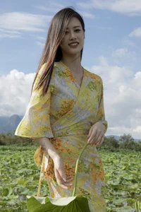 Stunning Visuals in YiTuYu Art Language Vol.5214 Featuring the Captivating Chenaling_cl - image 2