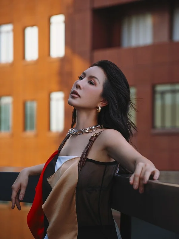 Miss Thu Hoai Celebrates Birthday with Radiant Elegance and Glamorous Style