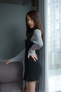 Mei Zi: Relaxed Elegance in Black Silk on the Sofa - image 51