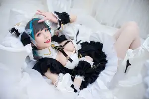 Coser Tomoyo-chan as Azur Lane's Cheshire: Captivating charm and sweet allure. - image 8