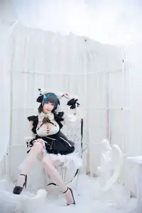 Coser Tomoyo-chan as Azur Lane's Cheshire: Captivating charm and sweet allure. - image 7