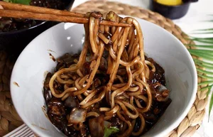 How to Make Authentic Korean Black Bean Noodles at Home - image 3