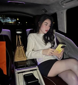 Beyond the Crown: The Luxurious Lives of Vietnam’s Most Successful Beauty Queens - image 18