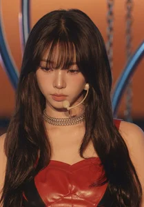 Stunning Beauty Nominated for World’s Most Beautiful Faces After Raising 889 Billion VND - image 2