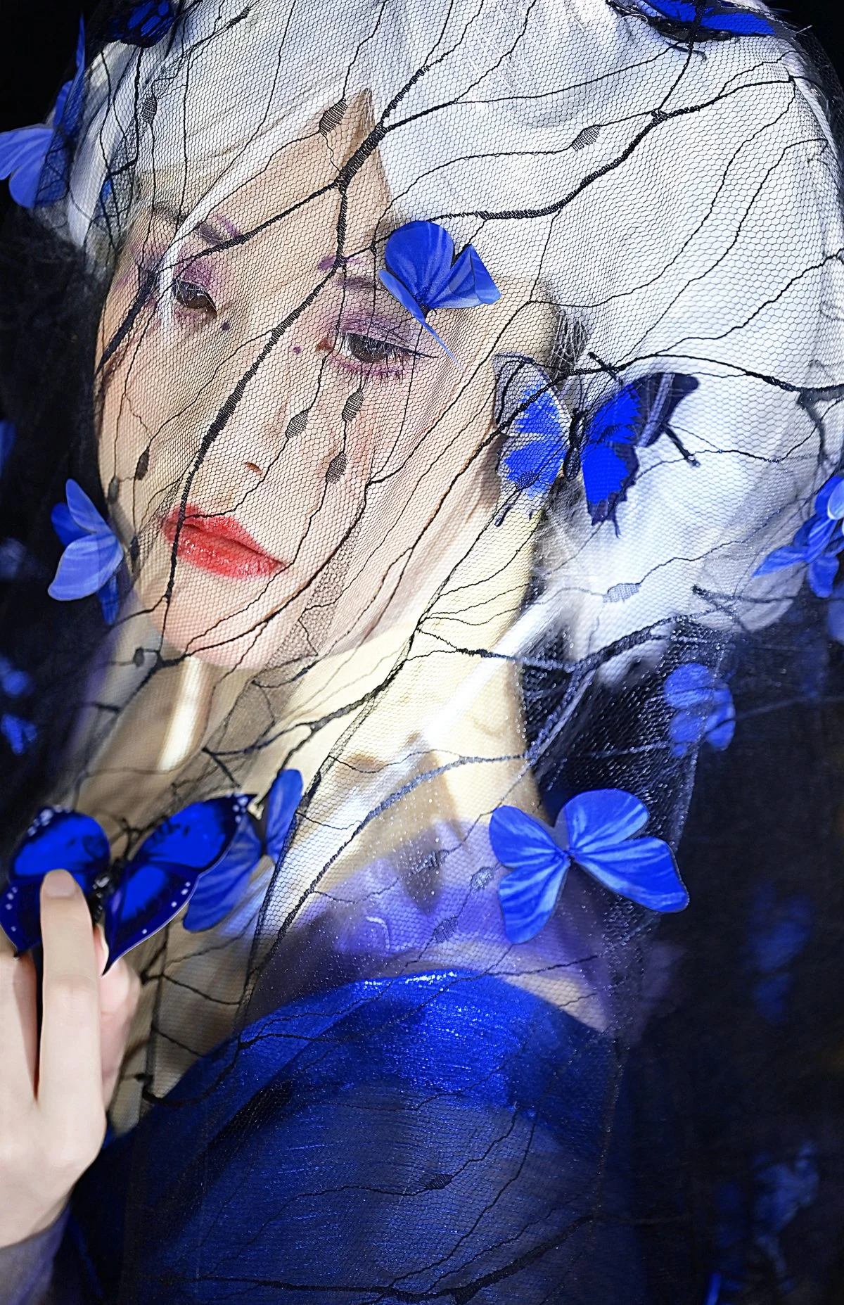 Modern Muse: Shen Ci Xing Xing in YiTuYu Art Language Vol.5710