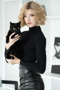Stunning Catwoman Cosplay by Candy_ball: Part 01 Exclusive Photo and Video Collection for DC Fans and Cosplay Enthusiasts - image 3