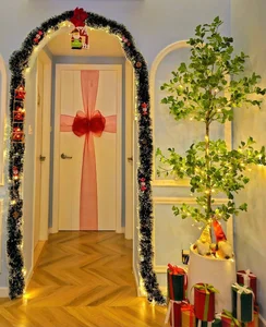 Transform Your Home Into a Festive Palace: Luxurious Christmas Decorating Ideas and Trends - image 1