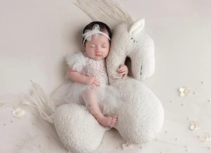 Miss Vietnam Dang Thu Thao Shares Heartwarming Photos of Her Newborn Third Daughter - image 6