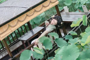 YiTuYu Art Language Vol.9556 Chi Yan Zai Zhe Li Aesthetic Photo Gallery - image 2