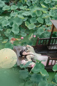 YiTuYu Art Language Vol.9556 Chi Yan Zai Zhe Li Aesthetic Photo Gallery - image 3