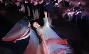 YiTuYu Art Language Vol.4699: Artistic Expressions with Model Wu Sui - image 0