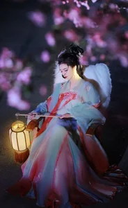 YiTuYu Art Language Vol.4699: Artistic Expressions with Model Wu Sui - image 10