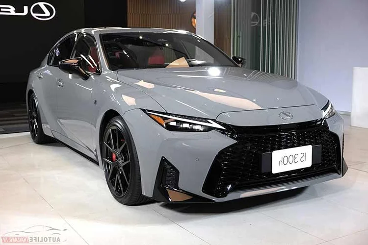 2026 Lexus IS300h Luxury Sedan Debuts in Thailand: Coming Soon to Vietnam