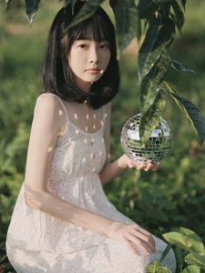 Elegant Portraiture in YiTuYu Art Language Vol.4382 with Bai No - image 4
