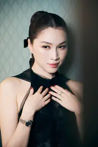 MC Thanh Thanh Huyen: Perfect Figure, Radiant Beauty, Alluring Elegant Style. - image 2