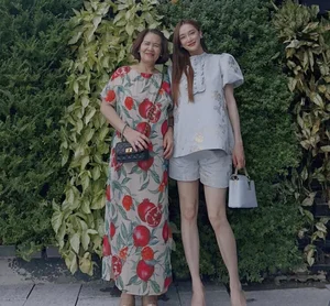 Nha Phuong Defines Maternity Chic with Luxury Handbags and Elegant Style - image 1