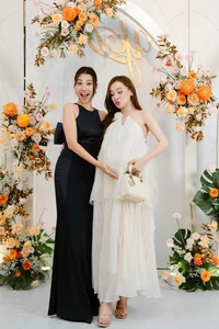 Nha Phuong Defines Maternity Chic with Luxury Handbags and Elegant Style - image 9
