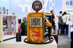 Unique Custom PC Builds: Where High-Tech Engineering Meets Artistic Design - image 5