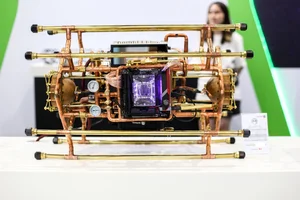 Unique Custom PC Builds: Where High-Tech Engineering Meets Artistic Design - image 9