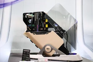 Unique Custom PC Builds: Where High-Tech Engineering Meets Artistic Design - image 8