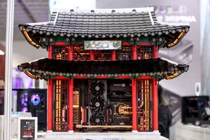 Unique Custom PC Builds: Where High-Tech Engineering Meets Artistic Design - image 1
