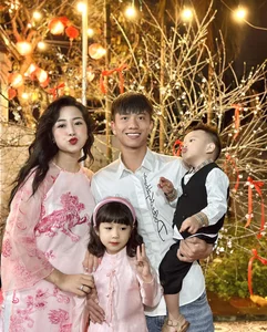 Vietnamese Football Stars Celebrate Lunar New Year: Heartfelt Tet Wishes to Fans - image 2