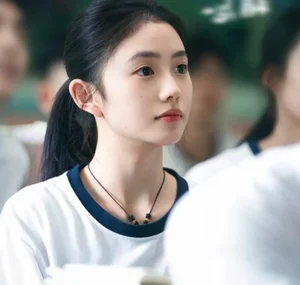 Top 10 Chinese Youth Drama Goddesses: From Zhao Lusi to Liu Yifei - image 3