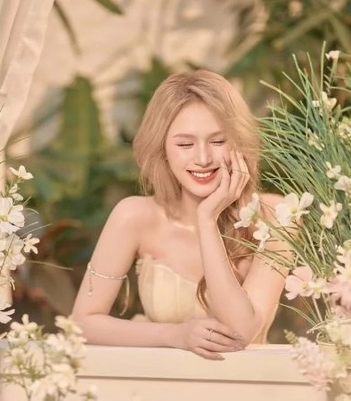 Vietnamese Influencer Xoài Non Sparks Remarriage Rumors: A Glimpse Into Her Life Post-Divorce