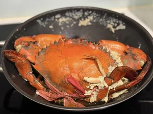 MC Tran Quang Minh’s Giant Crab Discovery Sparks Fun Social Media Buzz Among Famous Colleagues - image 3