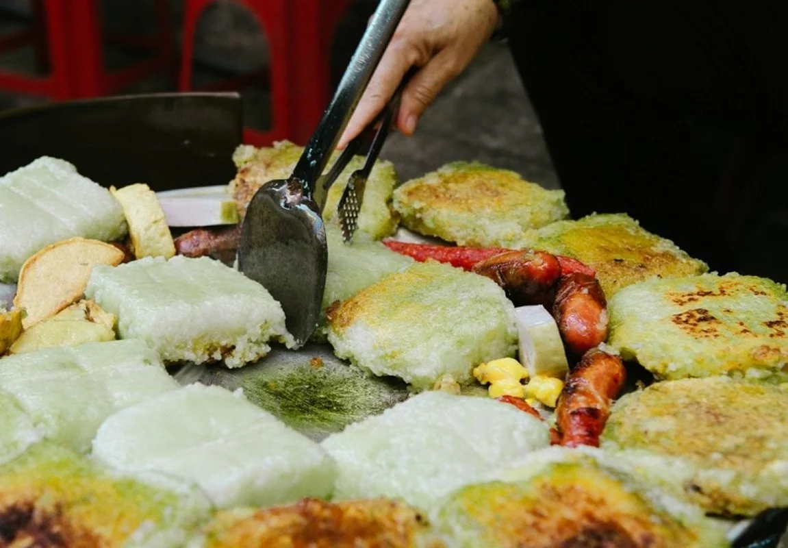 9 Must-Try Hanoi Street Foods to Warm Your Soul This Winter