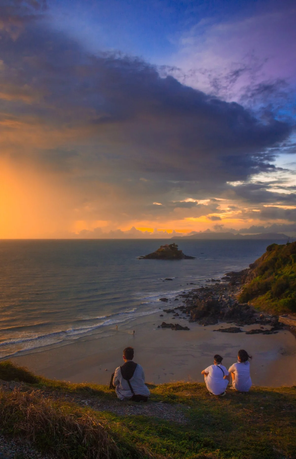 Escape the City: Hunting the Serene Sunset in Vung Tau