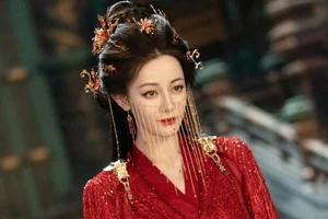 Dilraba Dilmurat Faces Backlash Over Unfounded Rumors Involving Guan Xiaotong and Luhan - image 2