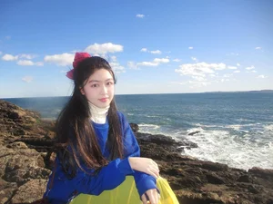 Quyen Linh's Daughter Steals the Spotlight: From Runway Glam to Everyday Elegance - image 0