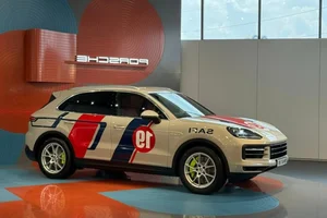 The Rise of Elite Hybrid SUVs: Inside the Porsche Cayenne S E-Hybrid - image 0