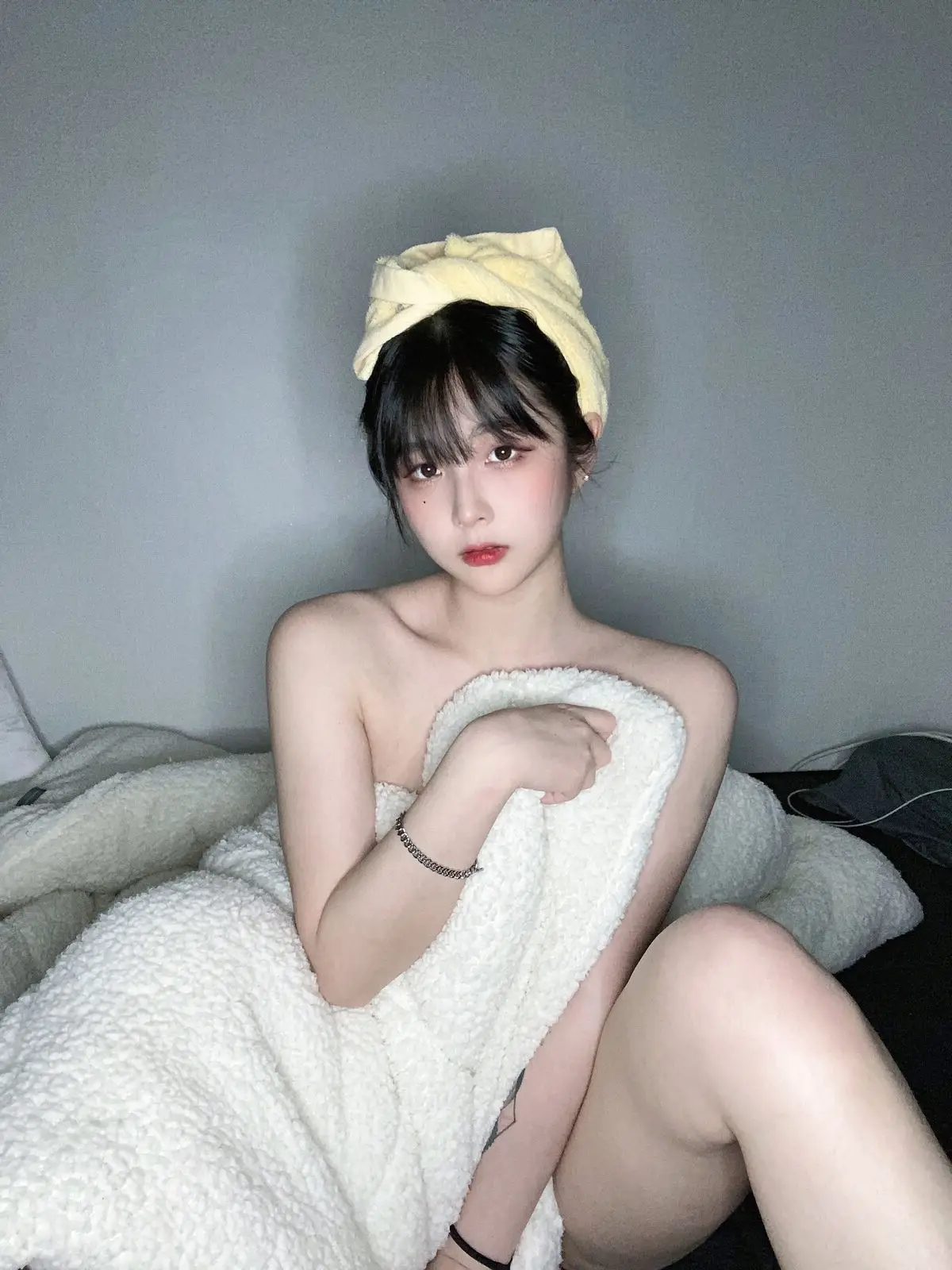 Jang Joo Part01: Exclusive Photoshoot Unveils Her Alluring Charm