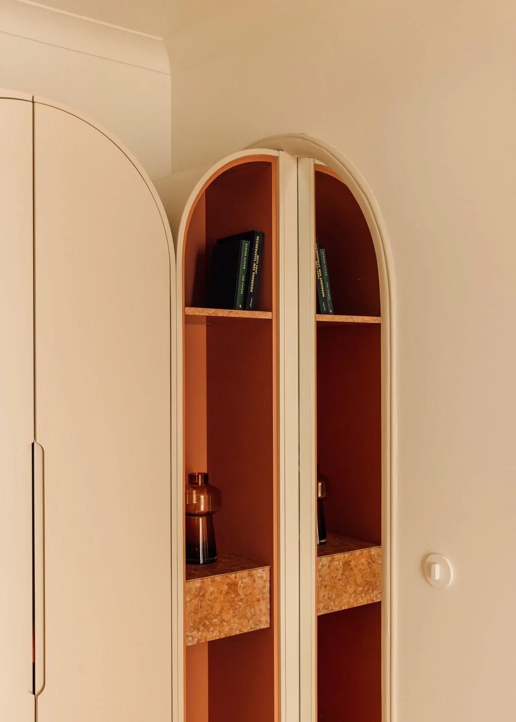 Lisbon Apartment Renovation: Maximizing South-Facing Sunlight and Modern Functionality