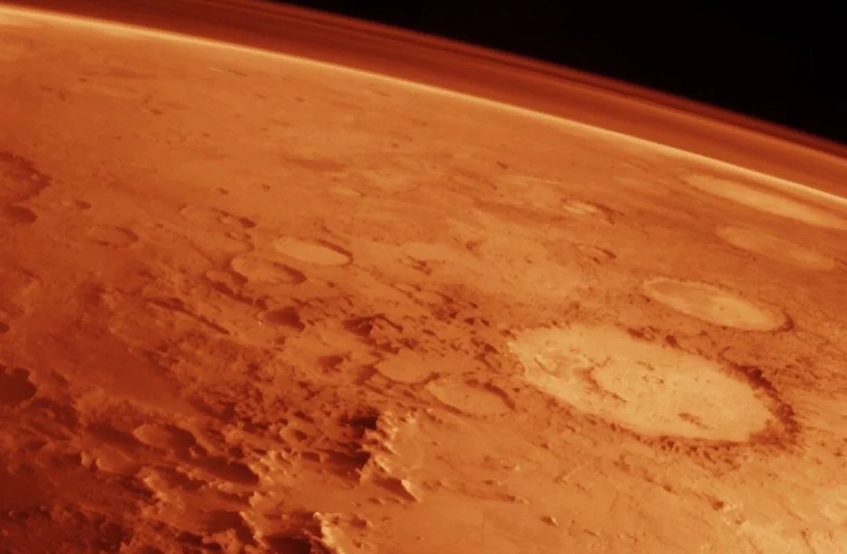 Why Is the Night Sky on Mars Eerily Blue? The Science of Martian Sunsets
