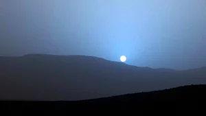 Why Is the Night Sky on Mars Eerily Blue? The Science of Martian Sunsets - image 5