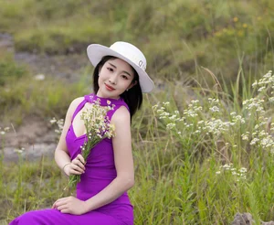 Elegant Visual Arts: YiTuYu Art Language Vol.4750 with Model Lu Lu - image 1