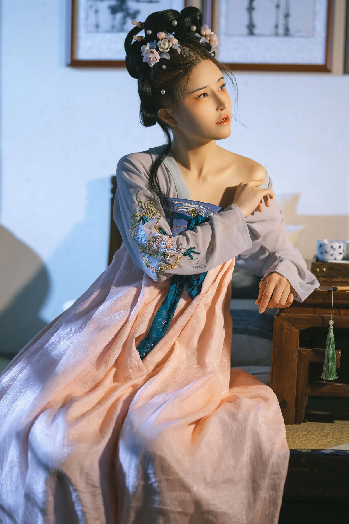 Lu Ba Sui: Hua Xiang Rong Exclusive 61-Picture Gallery
