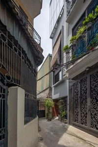Loli House: Maximizing Light in a 35m2 Hanoi Alley Home - image 11
