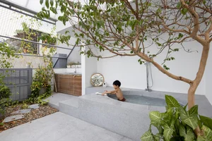 Loli House: Maximizing Light in a 35m2 Hanoi Alley Home - image 3