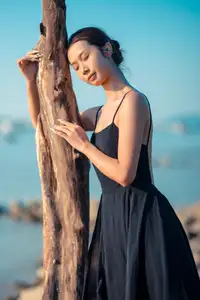 YiTuYu Vol.8671: Duo Duo – Graceful Charm and Pensive Moments in Nature - image 23