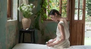 Cinematic Elegance: An Emotional Indoor Journey with Cai Jing Fan - image 2